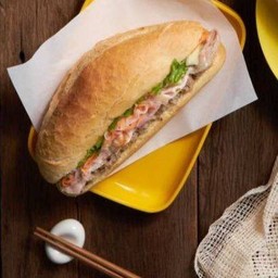Banh mi pork hams