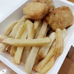 เฟรนฟราย+นักเก็ตไก่