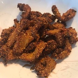 ข้าวเหนียวลาบหมูทอด