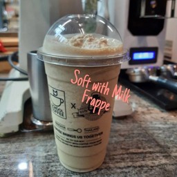กาแฟนมนุ่ม (ปั่น) (Coffee with Milk Frappe)