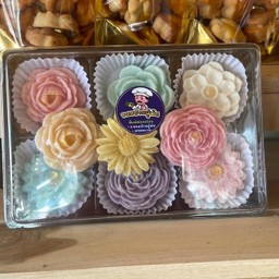 ขนมอาลัวดอกไม้ หอมละมุนมาก สูตรหวานน้อยค่ะ