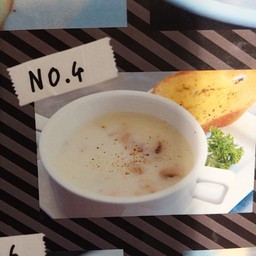 ซุปเห็ดแชมปิยอง (Button Mushroom Soup)