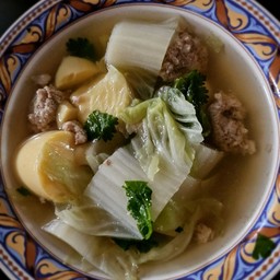 แกงจืดผักกาดขาวเต้าหู้หมูสับ