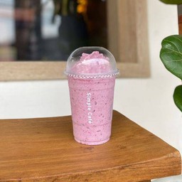 Bluebery Milkshake บลูเบอรี่ปั่นนมสด