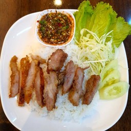 ข้าวหมูสามชั้นย่างพร้อมแจ่วแซ่บ