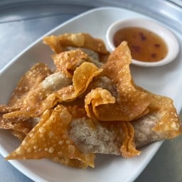 เกี๊ยวหมูทอดกรอบ Deep Fried dumplings