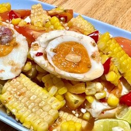 ตำข้าวโพดไข่เค็ม
