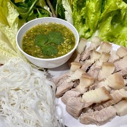 ยำแอบแซ่บ by เจ้ดำ บางแวก