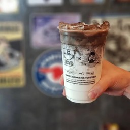 โฮจิฉะ (เย็น) (Iced Hojicha Latte)