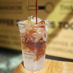 อเมริกาโน่น้ำผึ้ง (เย็น) (Iced Honey Americano)