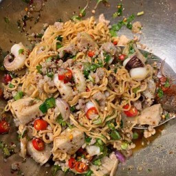 ลาบมาม่ารวม