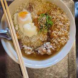 ข้าวต้มมาม่า