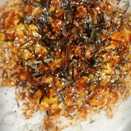 ข้าวหน้าไก่ราดซอสพริกเกาหลีโกชูจัง