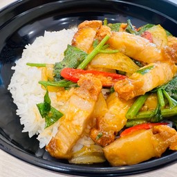 ข้าวหมูโครตกรอบซอสไข่เค็ม-ลาวา