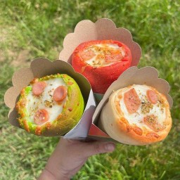 Surf Pizza Cone (พิซซ่าโคน @สระบุรี) Surf Pizza Cone (Pizza cone @Saraburi)