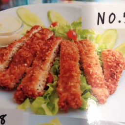 สลัดหมูทอด (Deep Fried Pork Salad)