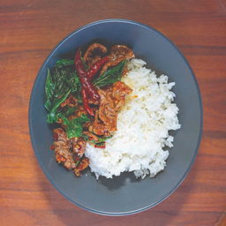 กะเพราเนื้อน่องลาย