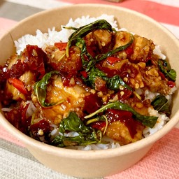 ข้าวกะเพราหมูกรอบ