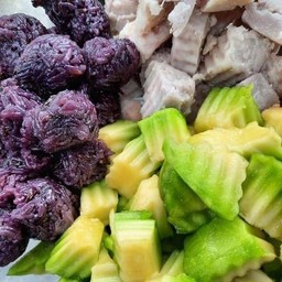 เผือก แตงไท ข้าวเหนียวดำ น้ำกะทิ