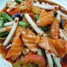 ตำไหลบัว กุ้งสด+แซลมอน