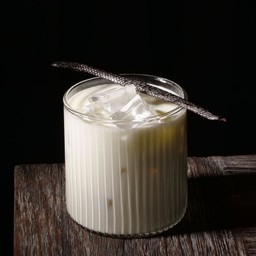ICED VANILLA MILK