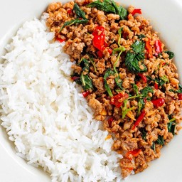 กะเพราหมูสับ (ราดข้าว)