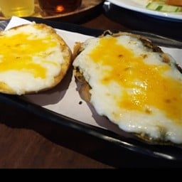 ขนมปังเพสโต้อบชีส ต่อชิ้น GB-Pesto