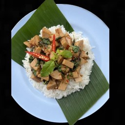 กระเพราหมูยอ