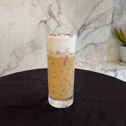 กาแฟลาเต้เย็นมัคคิอาโต้ Iced coffee latte macchiato