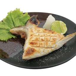 แก้มปลาบุรีย่างเกลือ