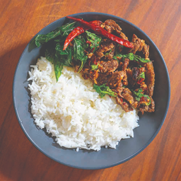 กะเพราเนื้อโคขุนชิ้น