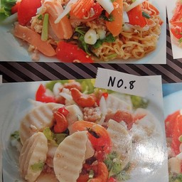 ยำหมูยอแซ่บ (Spicy Thai Style Pork Salad)