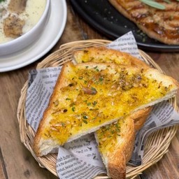 ขนมปังกระเทียม