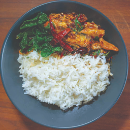 กะเพราปลากระป๋อง