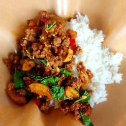 กะเพราเนื้อแองกัสบด