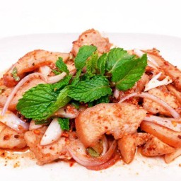 น้ำตกคอหมูย่าง