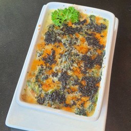 BLACK Truffle Baked Spinach Double Cheese f(แบล็คทรัฟเฟิลผักโขมอบดับเบิ้ลชีส)