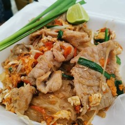 ผัดไทยหมูธรรมดา