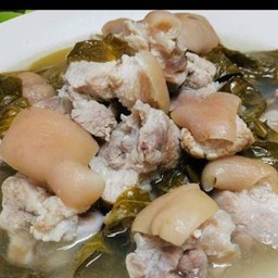 ขาหมูต้มยำ(เนื้อล้วน)
