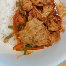 ไก่ซอสเกาหลีราดข้าว