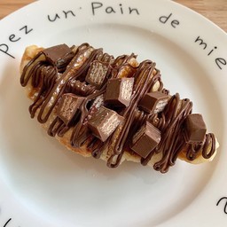 Nutella  Kitkat  Croffle  (ครอฟเฟิลนูเทลล่า+คิทแคท)