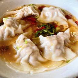 2.เกี๊ยวหมูนึ่งซอสโชยุแซ่บ