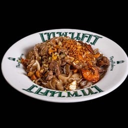 เส้นใหญ่ไฟแดงเนื้อ Stir fried Flat noodles with Beef