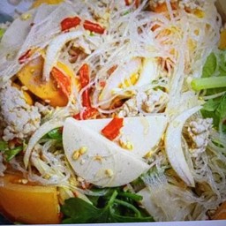 ยำวุ้นเส้นหมูยอ