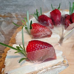 Tart Croissant Strawberry cheesecake
