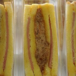 แซนด์วิช โบราณ หมูหยอง