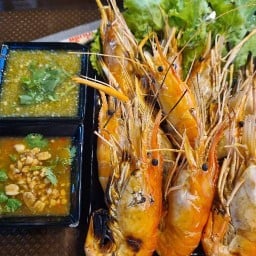 บ้านสหาย ยำ สเต็ก ข้าวเทอริยากิ - หมู่บ้านหรรษา เพชรเกษม