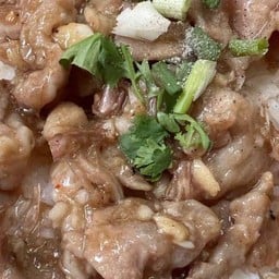 ผัดกระเทียม (กับข้าว)