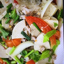 ยำวุ้นเส้นหมูยอหมูสับ