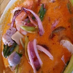 ต้มยำกุ้งหมึก